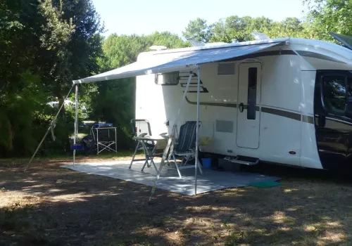Emplacement de camping-car au camping La Plage