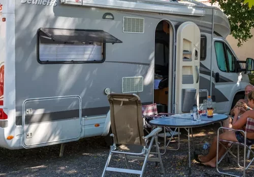 Emplacement de camping pour camping-car au camping La Pointe