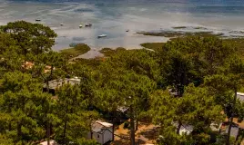Le camping Les Viviers vu du drone