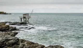Longer le sentier des Douaniers