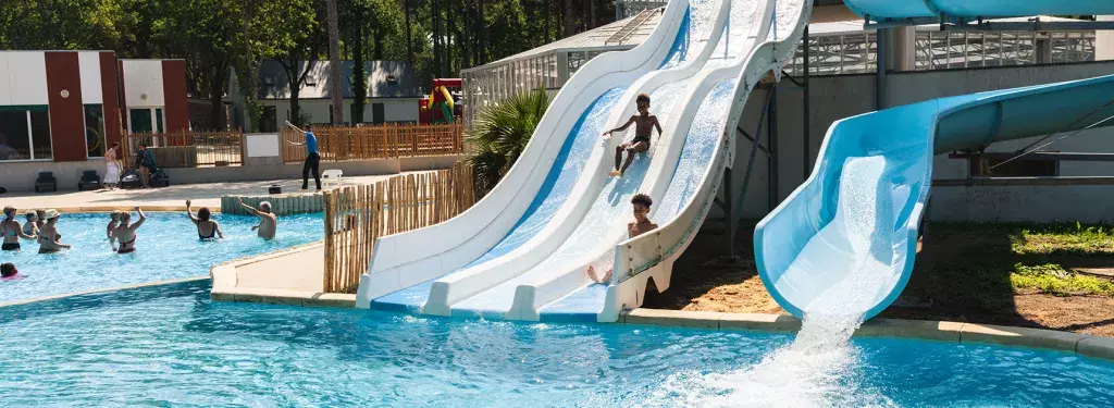 Toboggans au camping Bois de Bayadène
