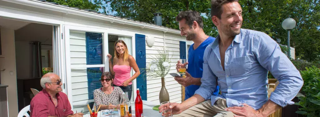 Repas en Famille sur un Mobilhome