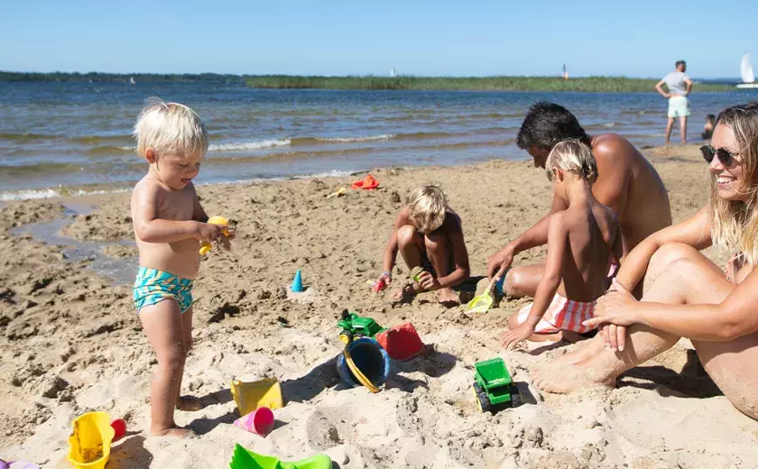 Vacances au lac de Parentis