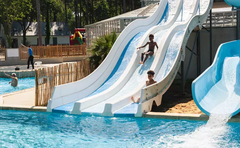 Toboggans au camping Bois de Bayadène