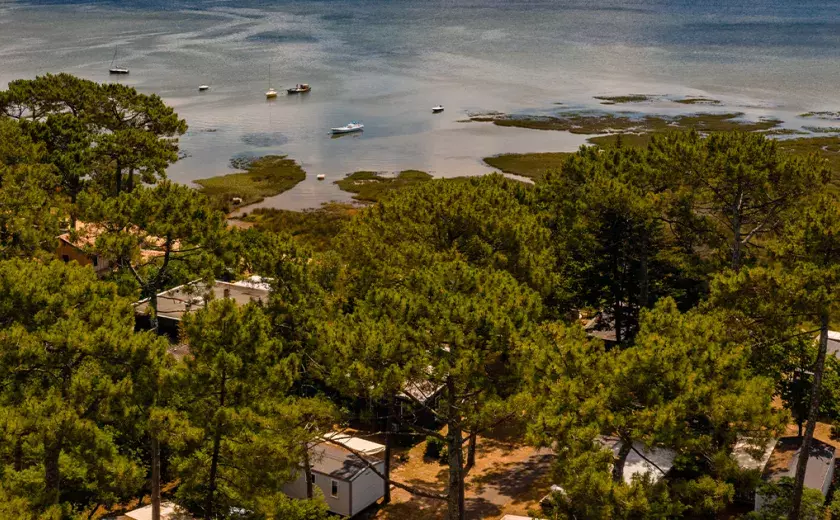 Le camping Les Viviers vu du drone